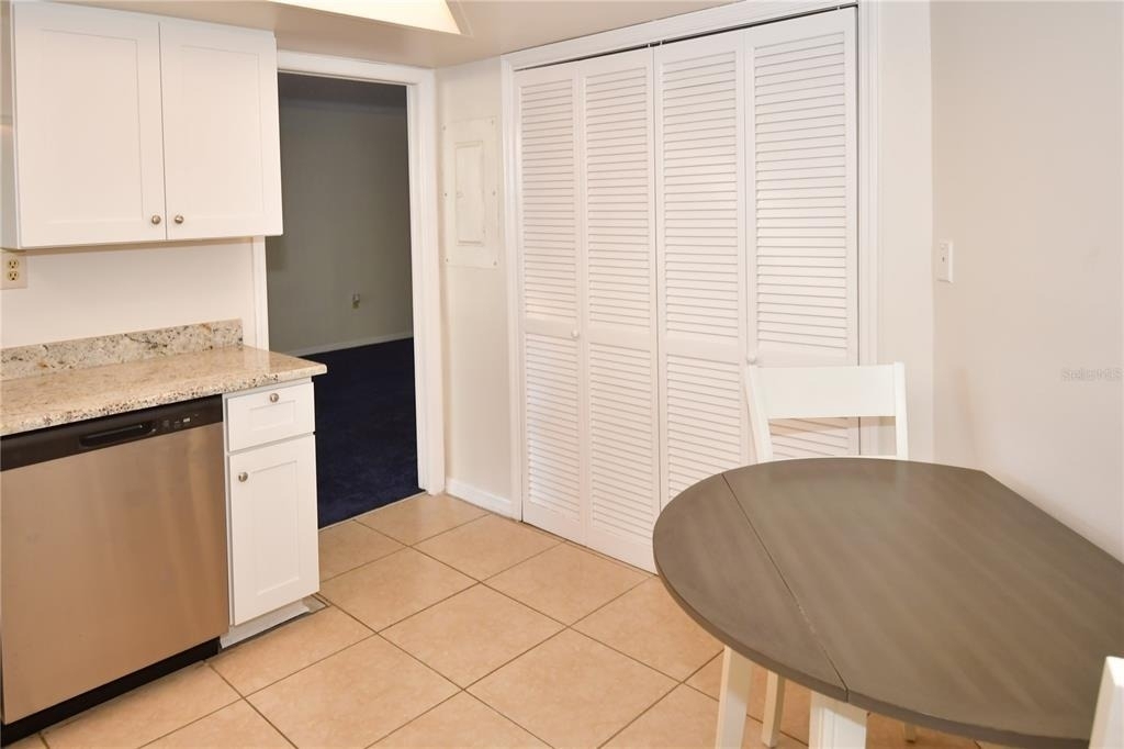 690 Island Way - Photo 11