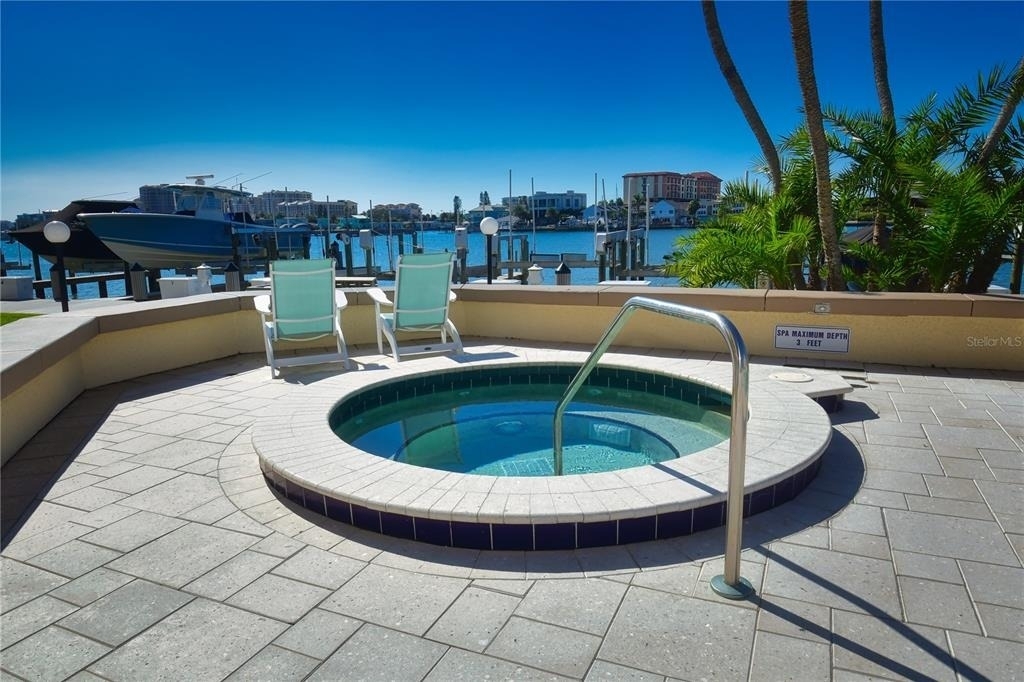 690 Island Way - Photo 24