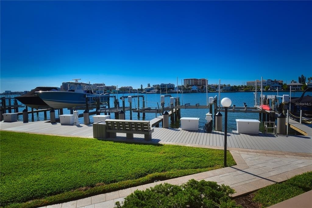690 Island Way - Photo 28