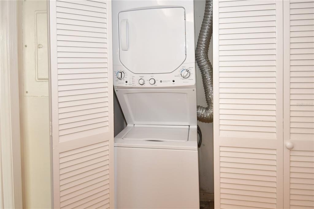 690 Island Way - Photo 13