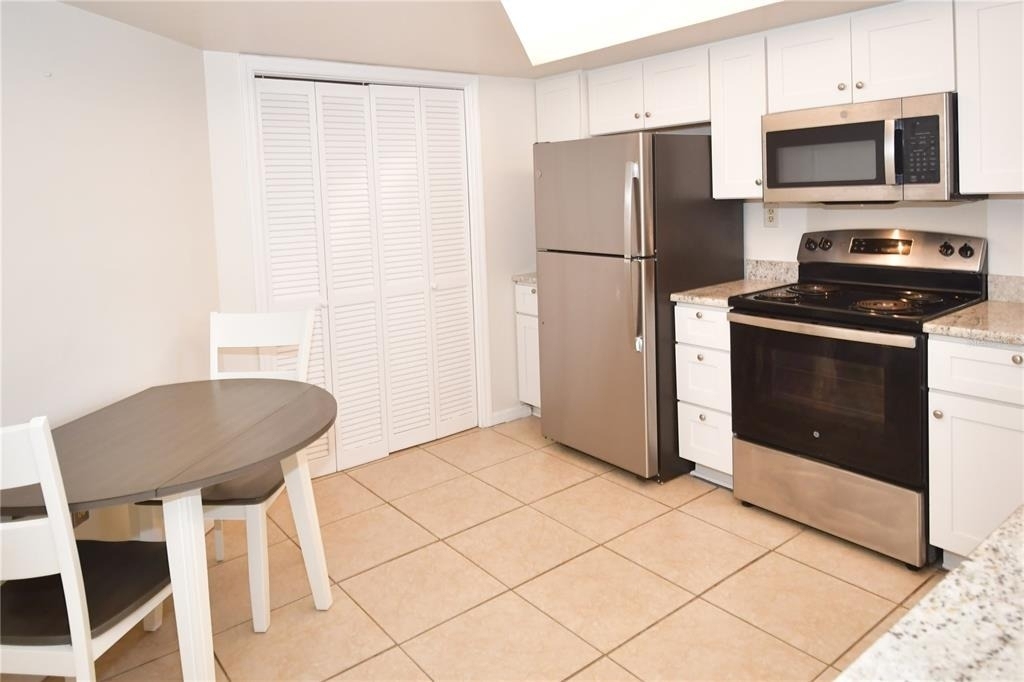 690 Island Way - Photo 9