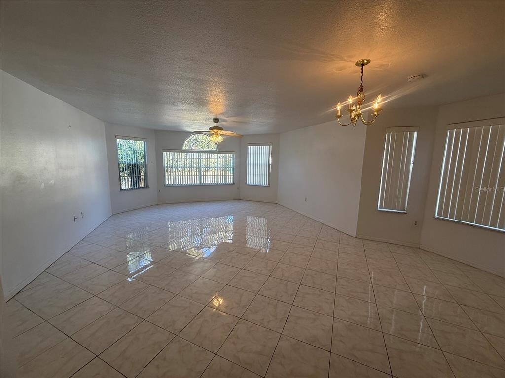 8722 Rain Forest Place - Photo 5