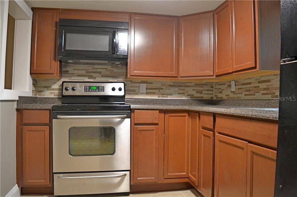 647 S Delaware Avenue - Photo 2