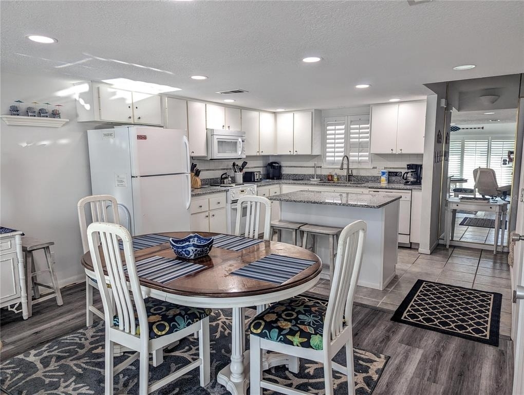 815 Ocean Shore Boulevard - Photo 3