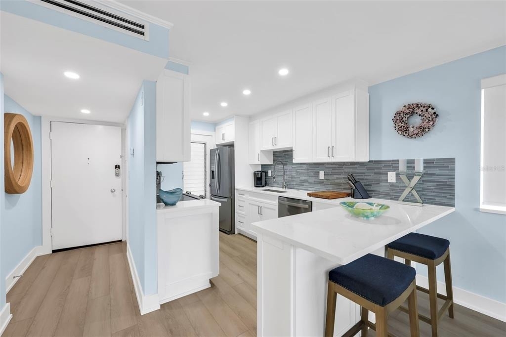 1300 Gulf Shore Boulevard N - Photo 1