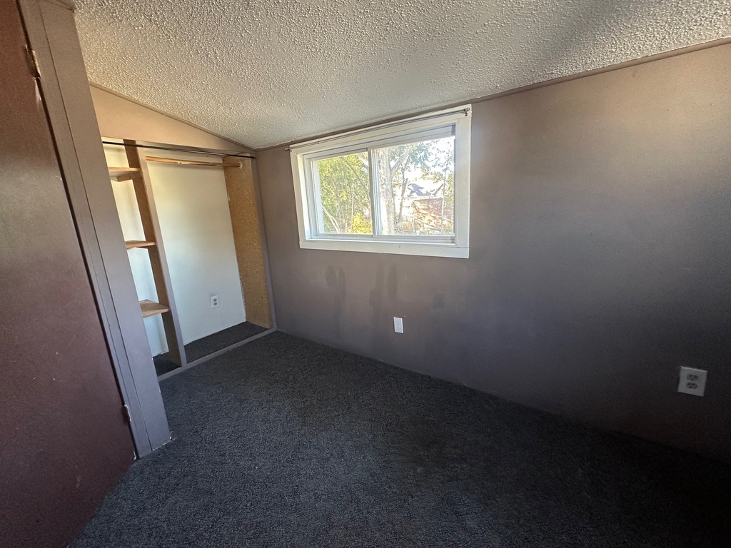 176 Adelaide Street - Photo 2