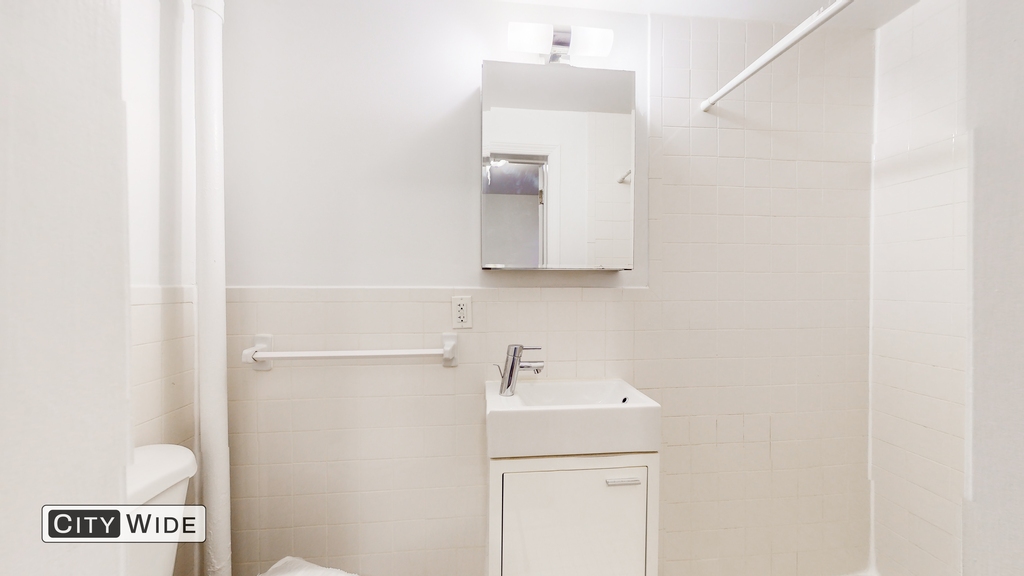 218 East 85th Street - Photo 3