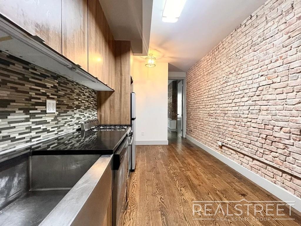 1351 Hancock Street - Photo 0