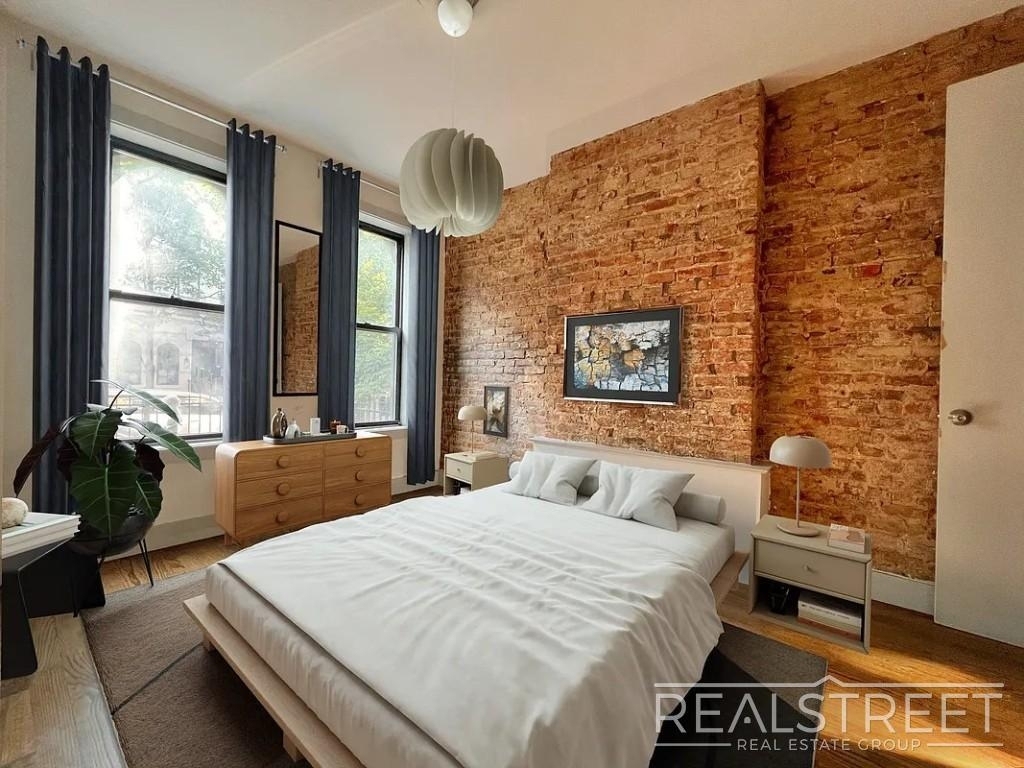1351 Hancock Street - Photo 2