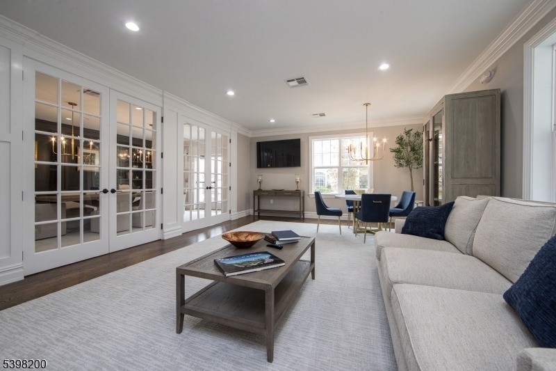 2435 Lamington Rd - Photo 4
