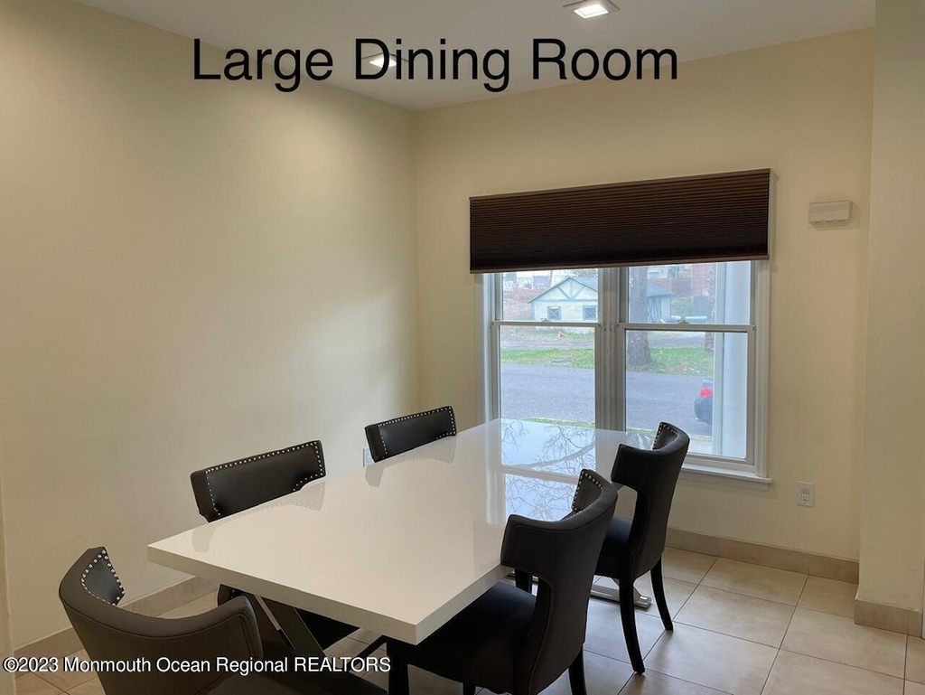 108 Poplar Avenue - Photo 2
