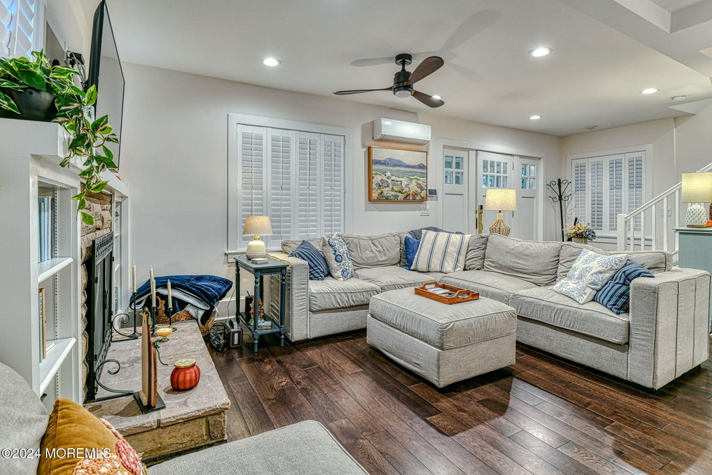 77 Asbury Avenue - Photo 7