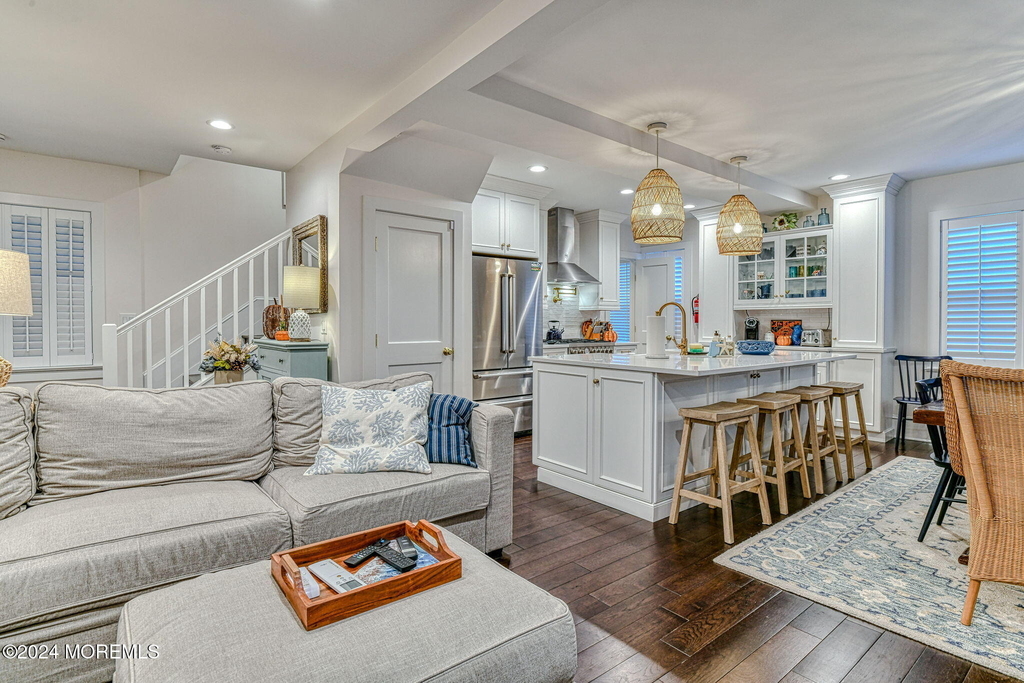77 Asbury Avenue - Photo 10