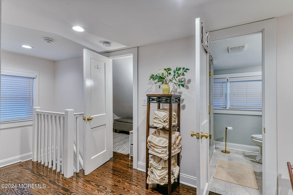77 Asbury Avenue - Photo 31