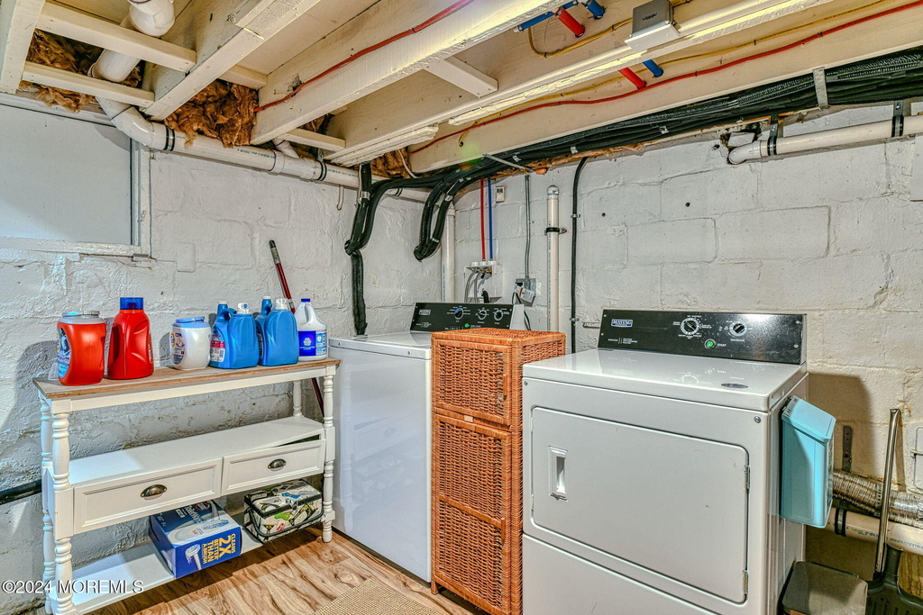 77 Asbury Avenue - Photo 20