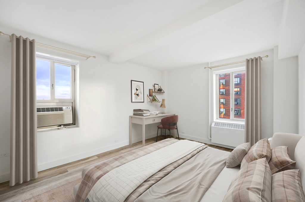 1st Avenue - Photo 7