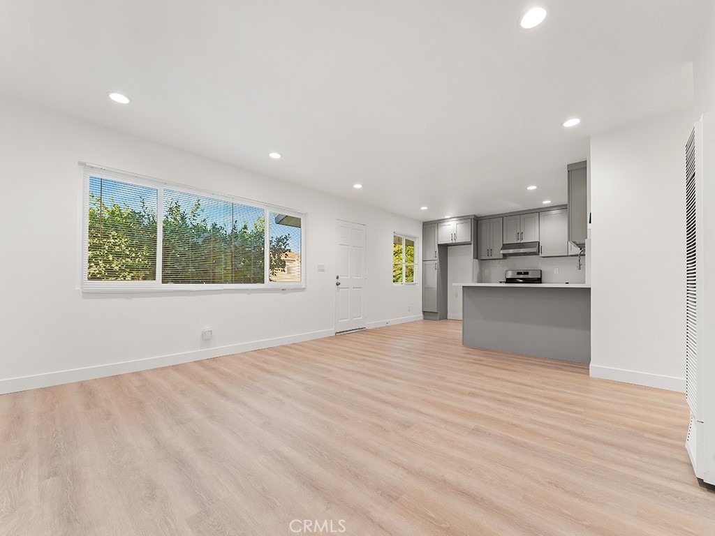 308 S Laurel Street - Photo 4