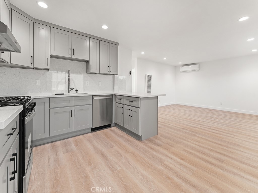 308 S Laurel Street - Photo 2