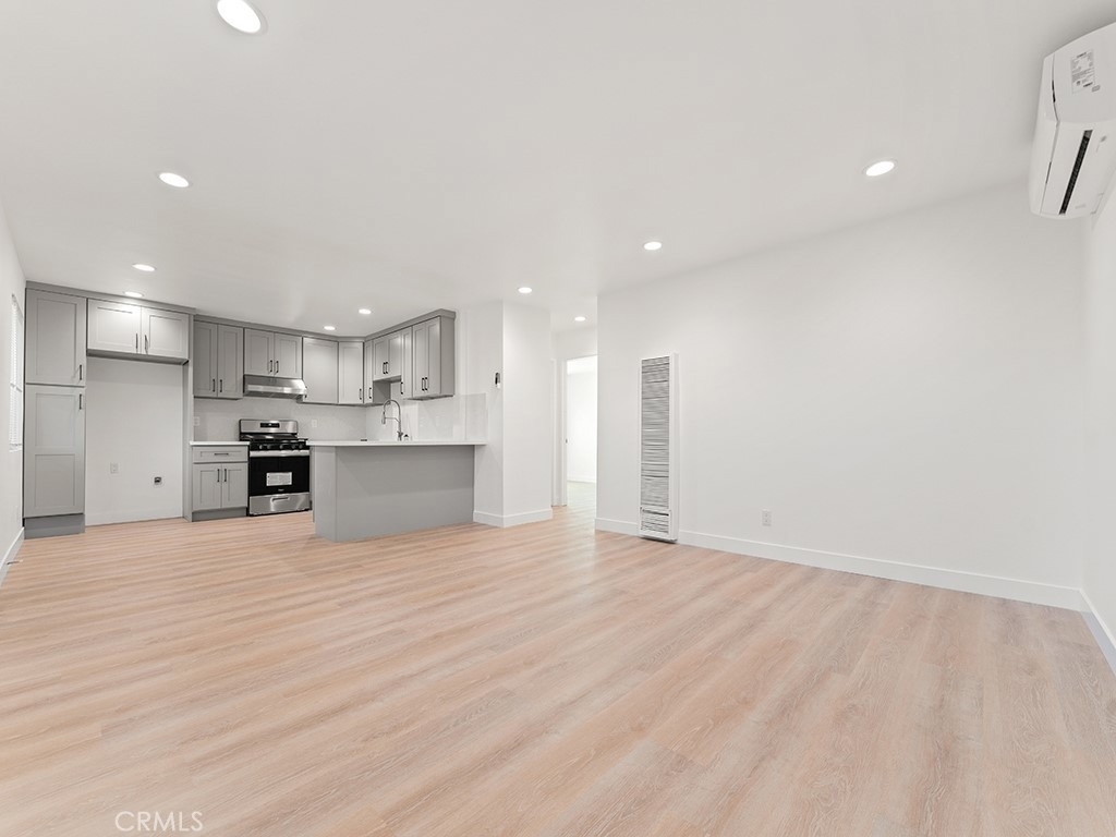 308 S Laurel Street - Photo 3
