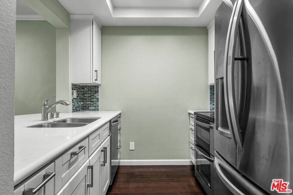 501 Palisades Drive - Photo 3