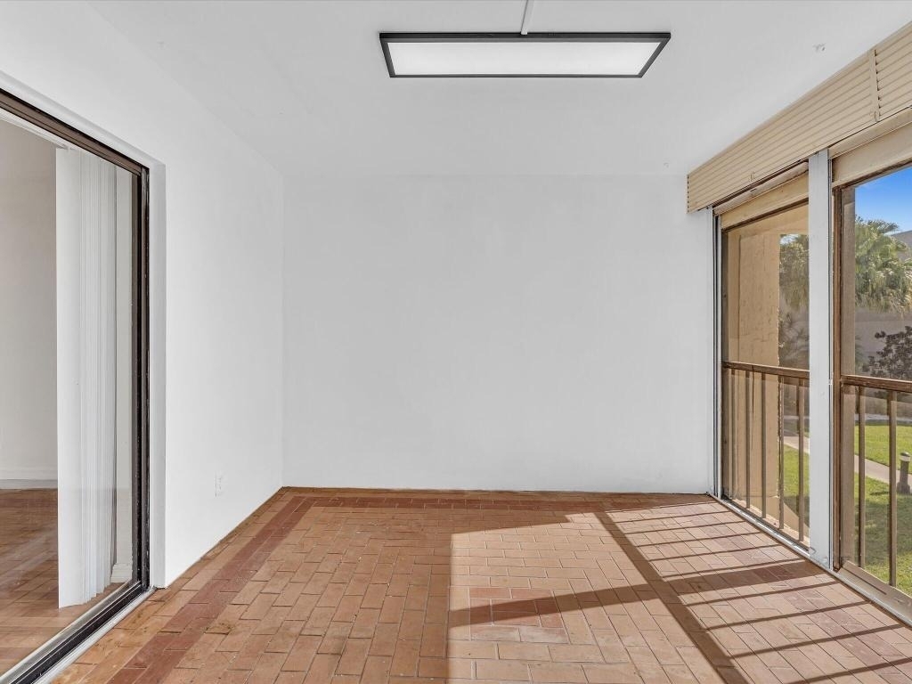 220 Lakeview Drive - Photo 19