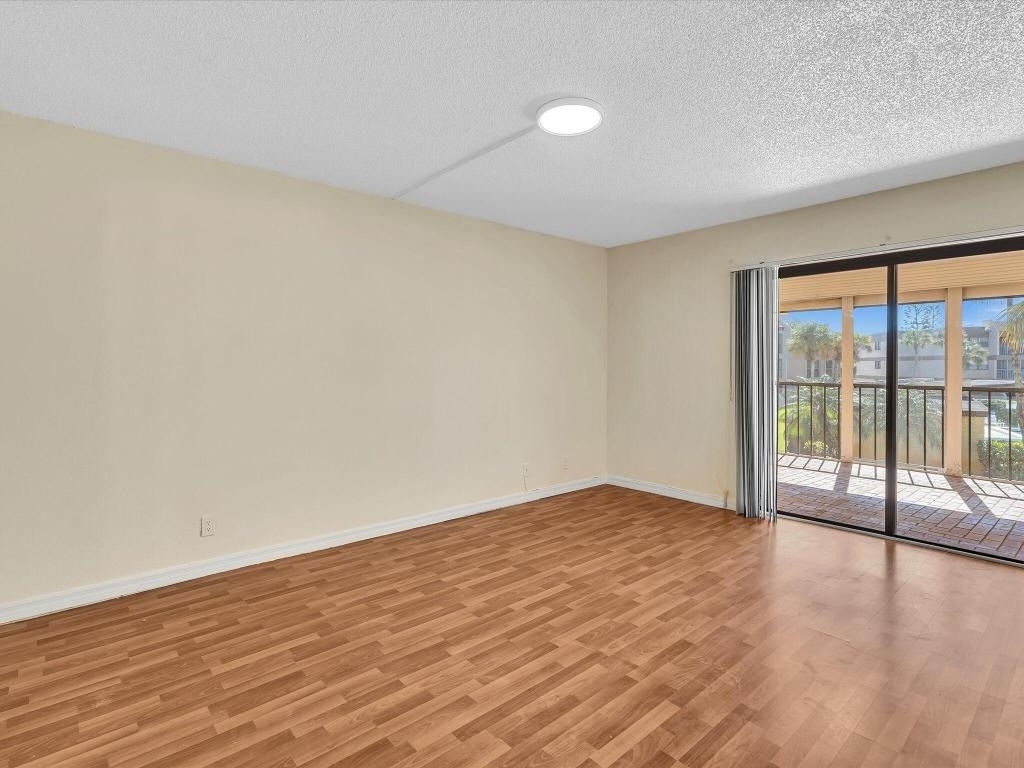 220 Lakeview Drive - Photo 25