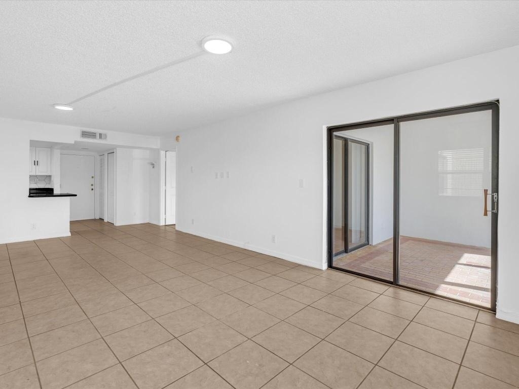 220 Lakeview Drive - Photo 18
