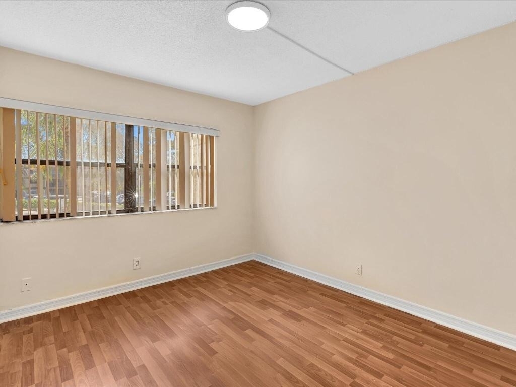 220 Lakeview Drive - Photo 36