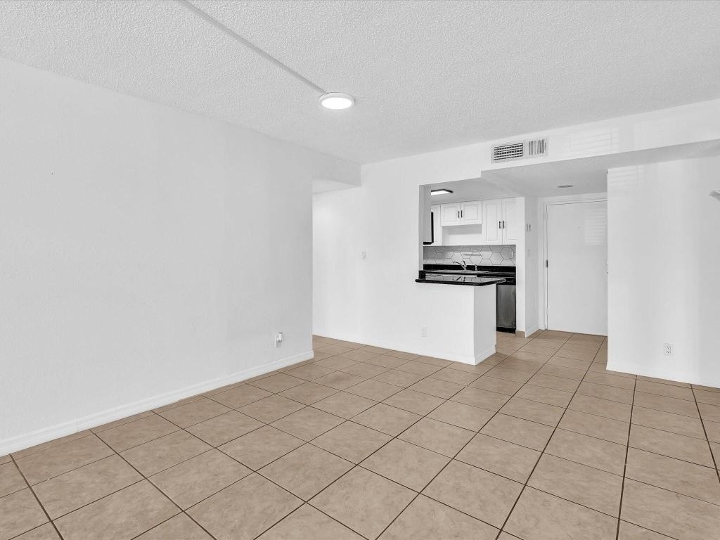 220 Lakeview Drive - Photo 15