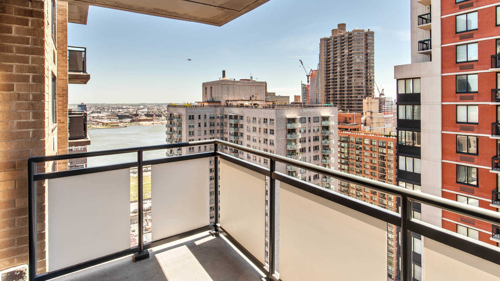 245 E. 40th St. - Photo 8