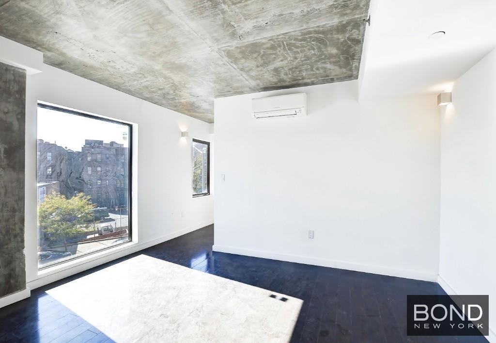 12-02 Astoria Boulevard - Photo 1