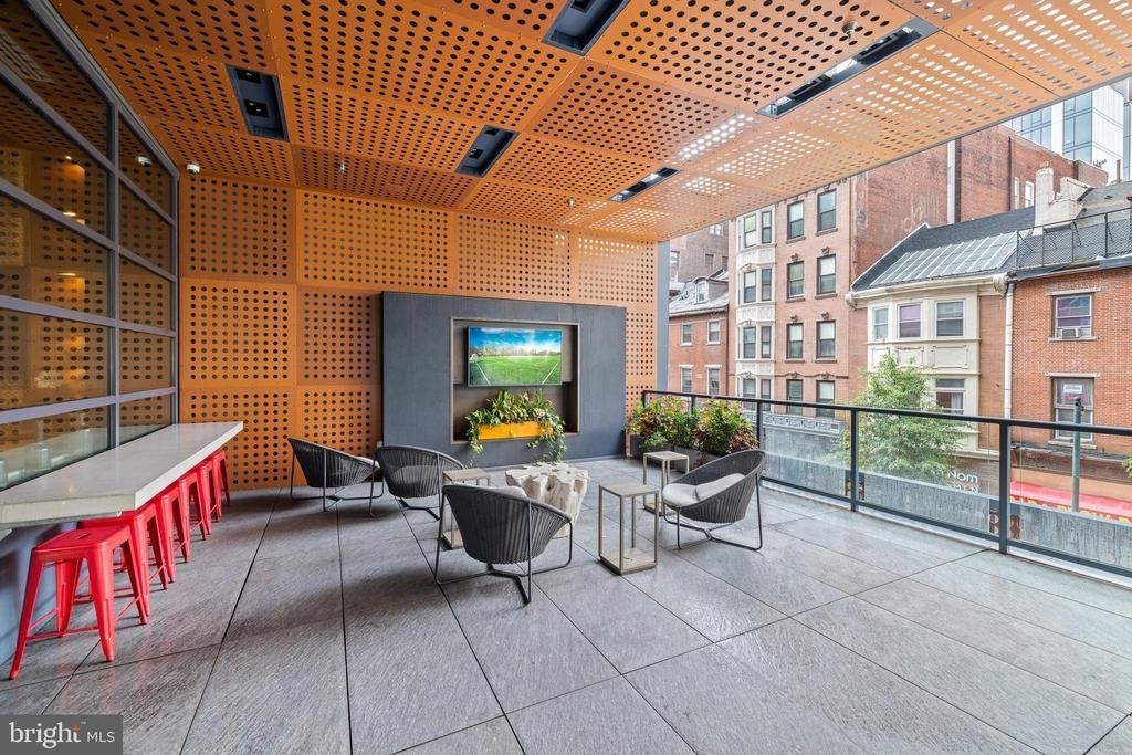 1213 Walnut Street - Photo 13