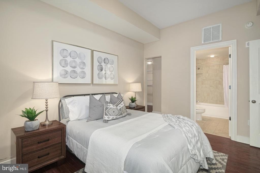 1501 Locust Street - Photo 12
