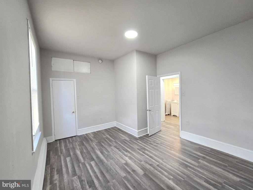 5526 N Mascher Street - Photo 9