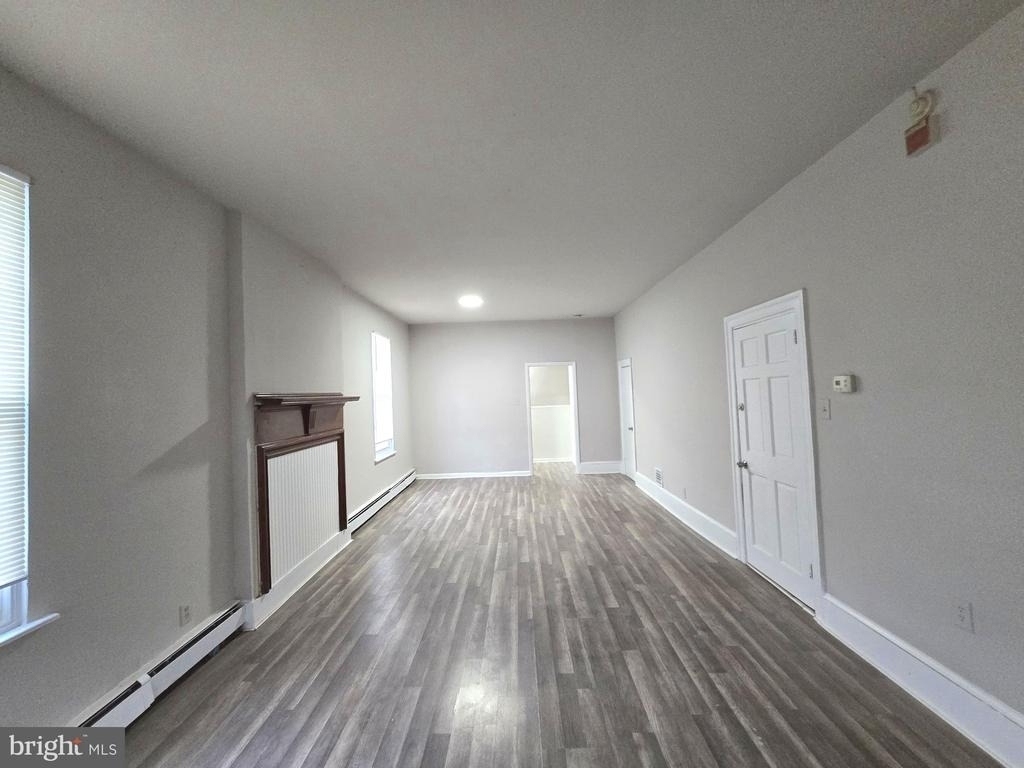 5526 N Mascher Street - Photo 0
