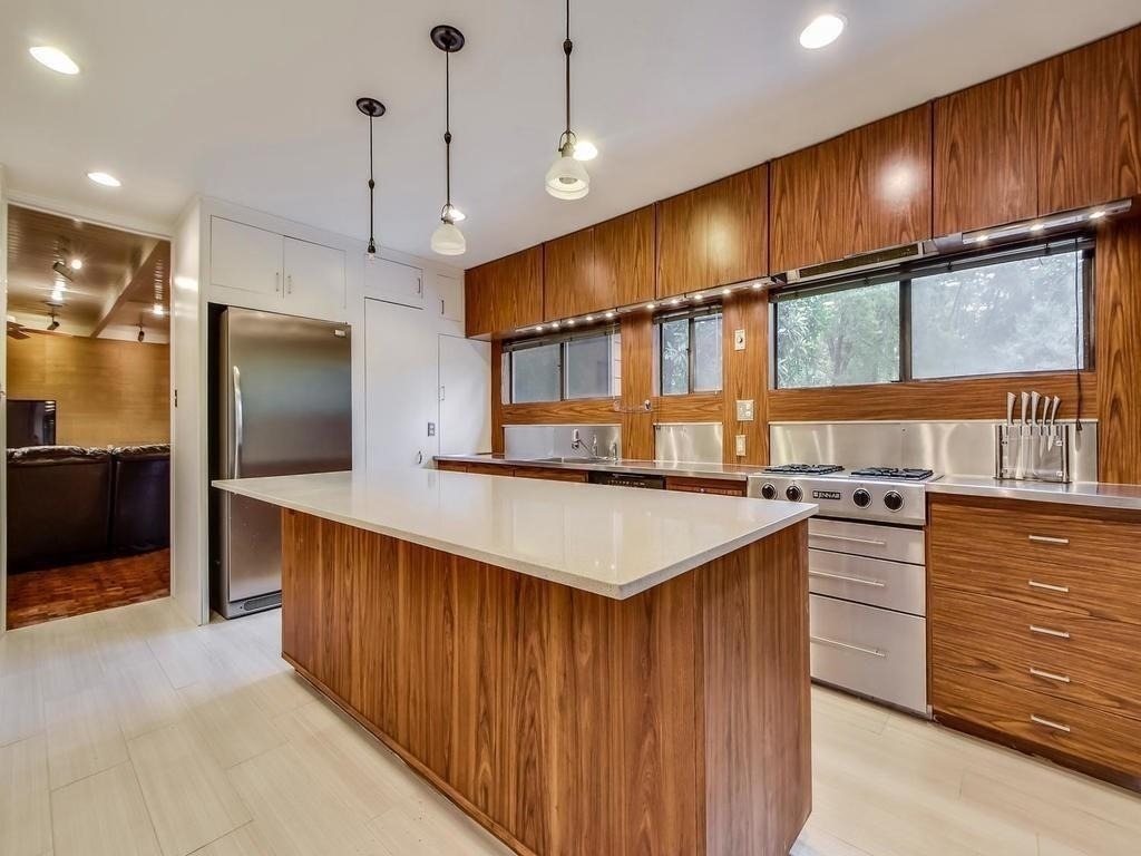 800 Leonard St - Photo 10