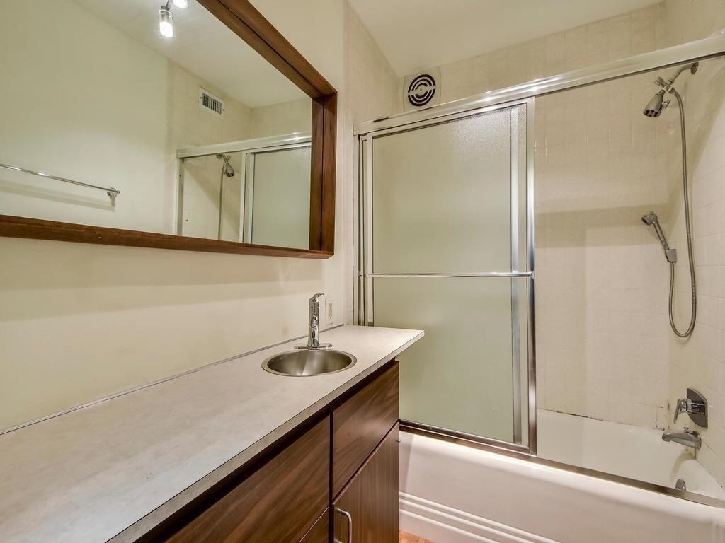 800 Leonard St - Photo 21