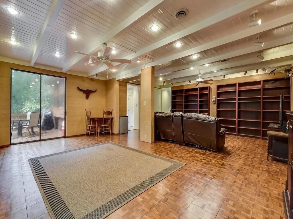800 Leonard St - Photo 4