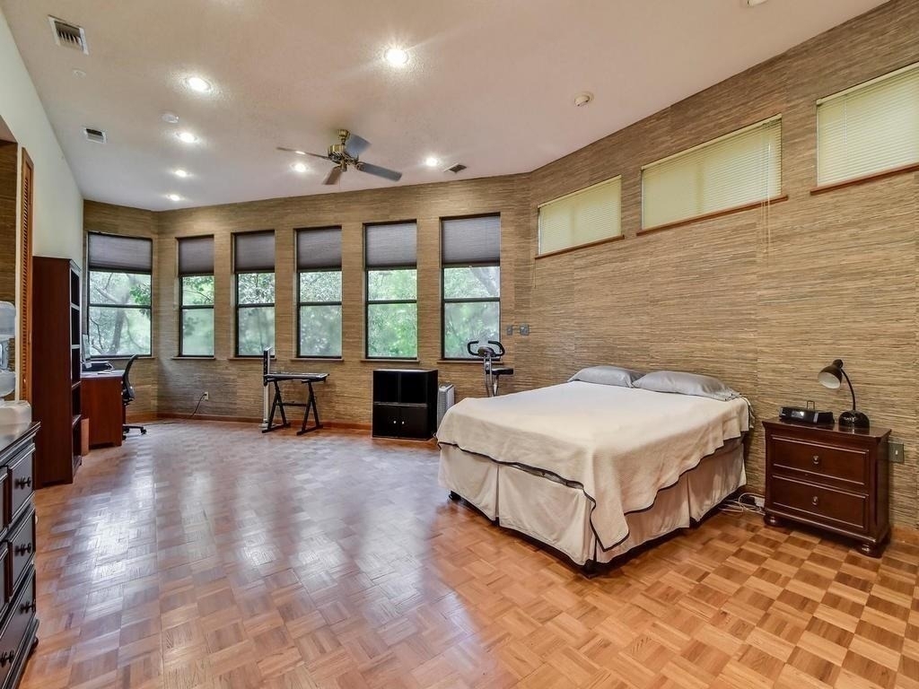 800 Leonard St - Photo 16