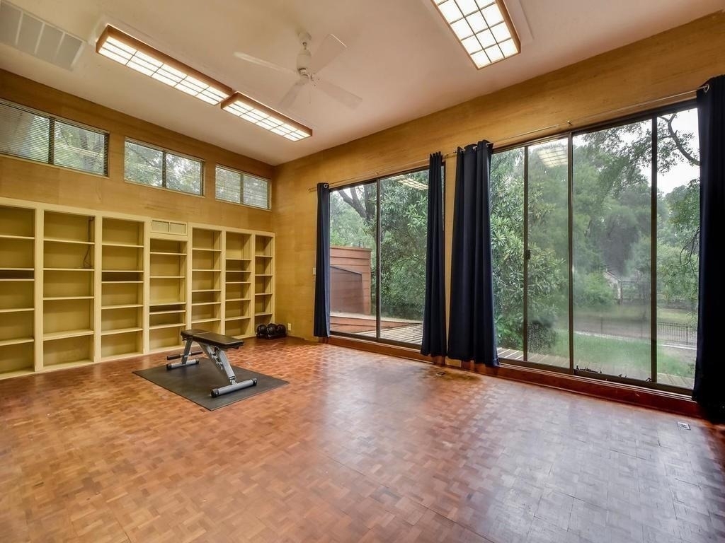800 Leonard St - Photo 11