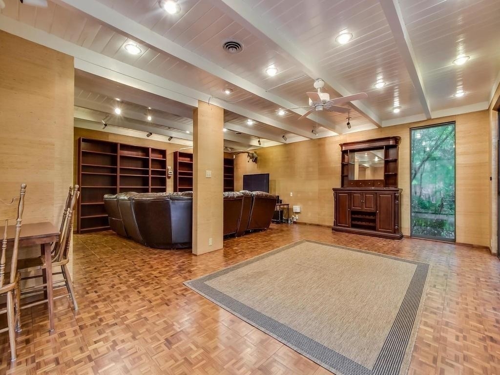 800 Leonard St - Photo 5