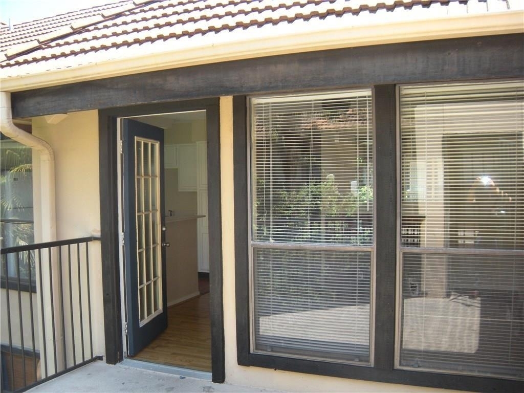 2110 Riogrande St - Photo 2