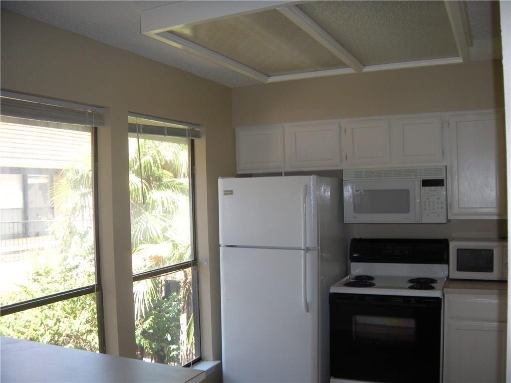 2110 Riogrande St - Photo 7