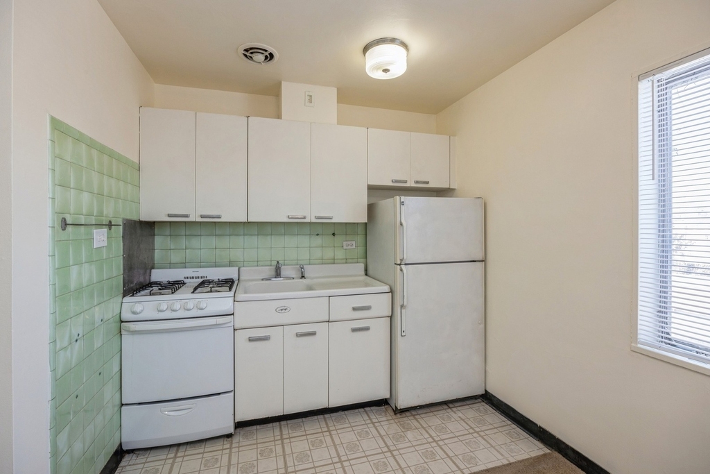 148 Ann Street - Photo 4