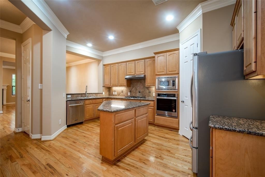 2906 Royal Oaks Crest - Photo 4