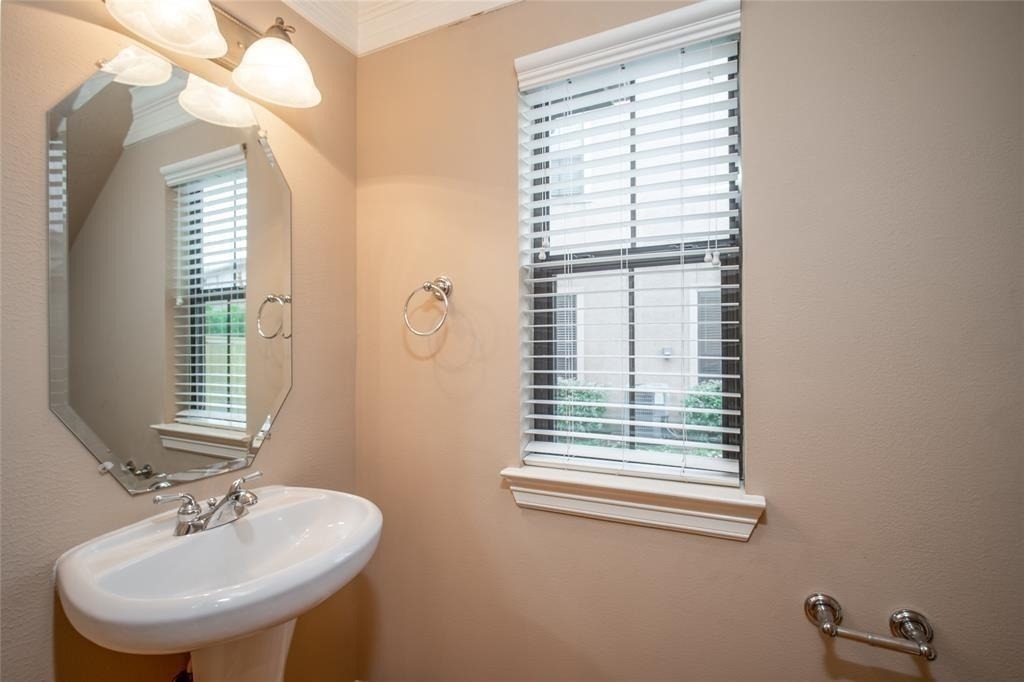 2906 Royal Oaks Crest - Photo 10