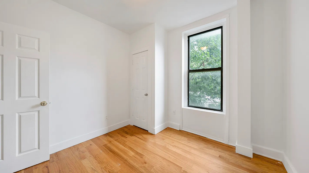 756 Marcy Avenue - Photo 5