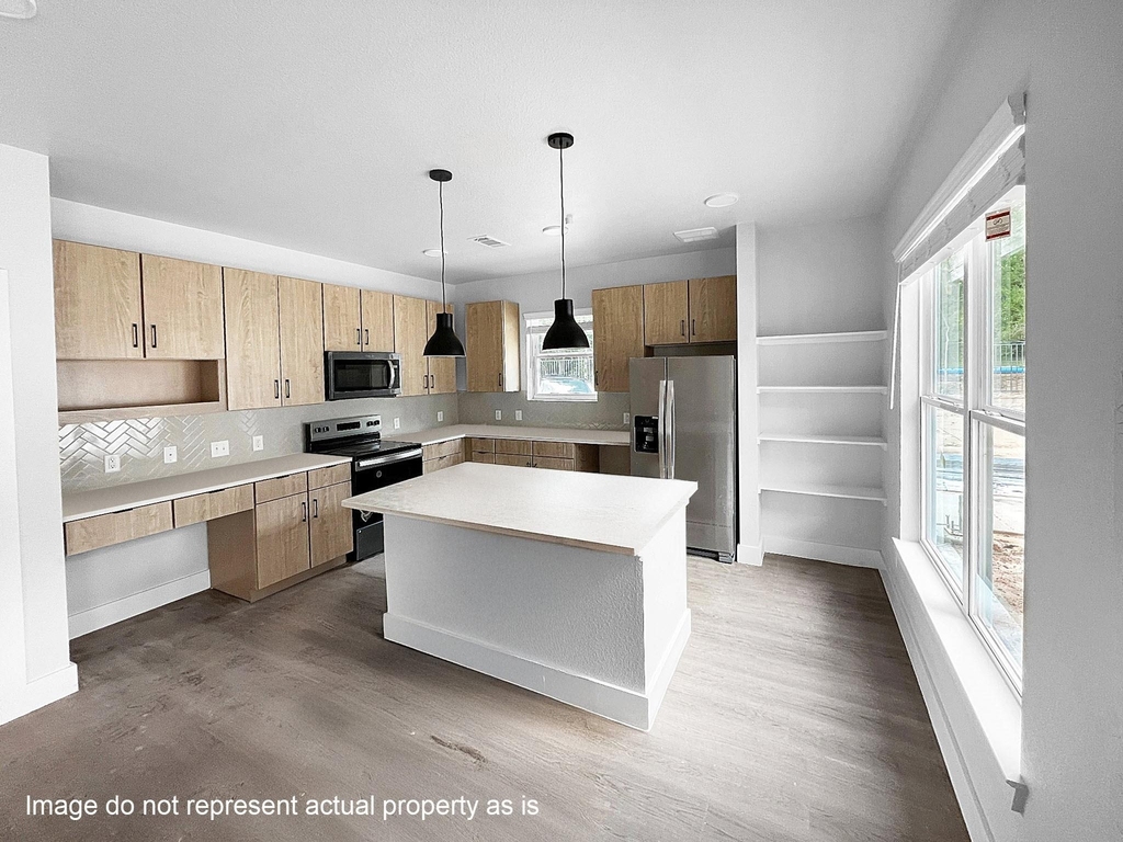 2400-241 Montgomery Park - Photo 1
