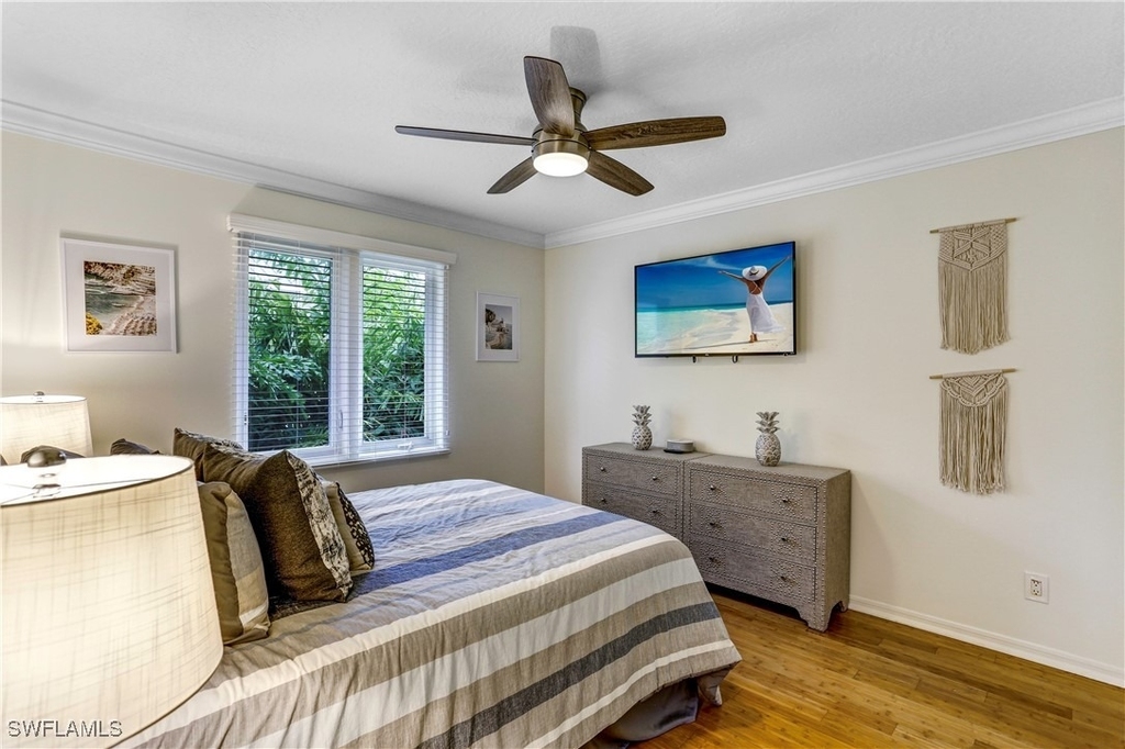 370 6th Avenue S - Photo 23