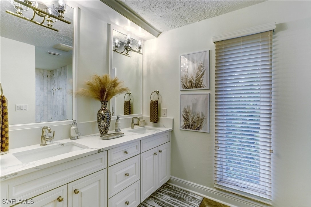 370 6th Avenue S - Photo 18